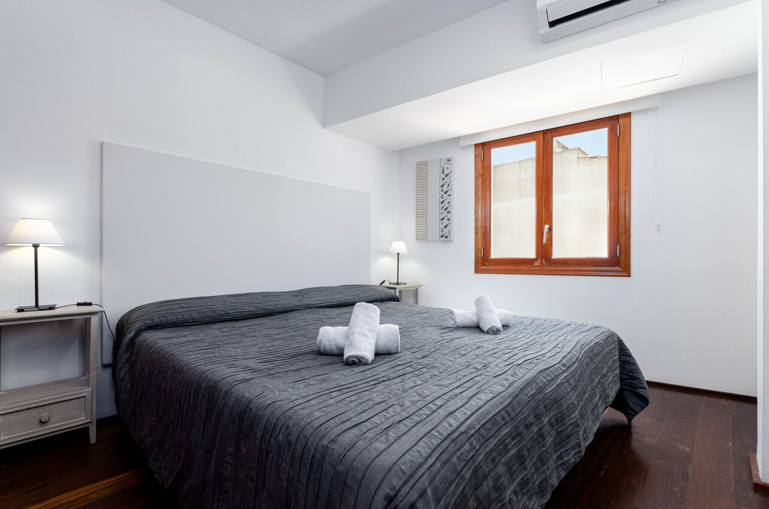 1 chambre, fer et planche à repasser, Wi-Fi gratuit, draps fournis