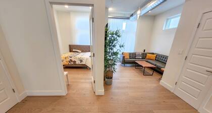 Modern & Luxurious. 4BR. Sleep 12. Minutes to downtown
