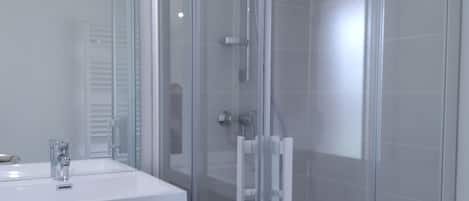 Shower, towels
