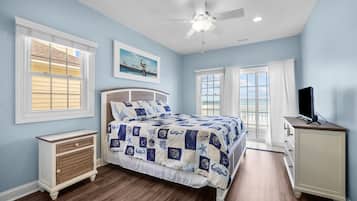 5 bedrooms, desk, iron/ironing board, travel crib