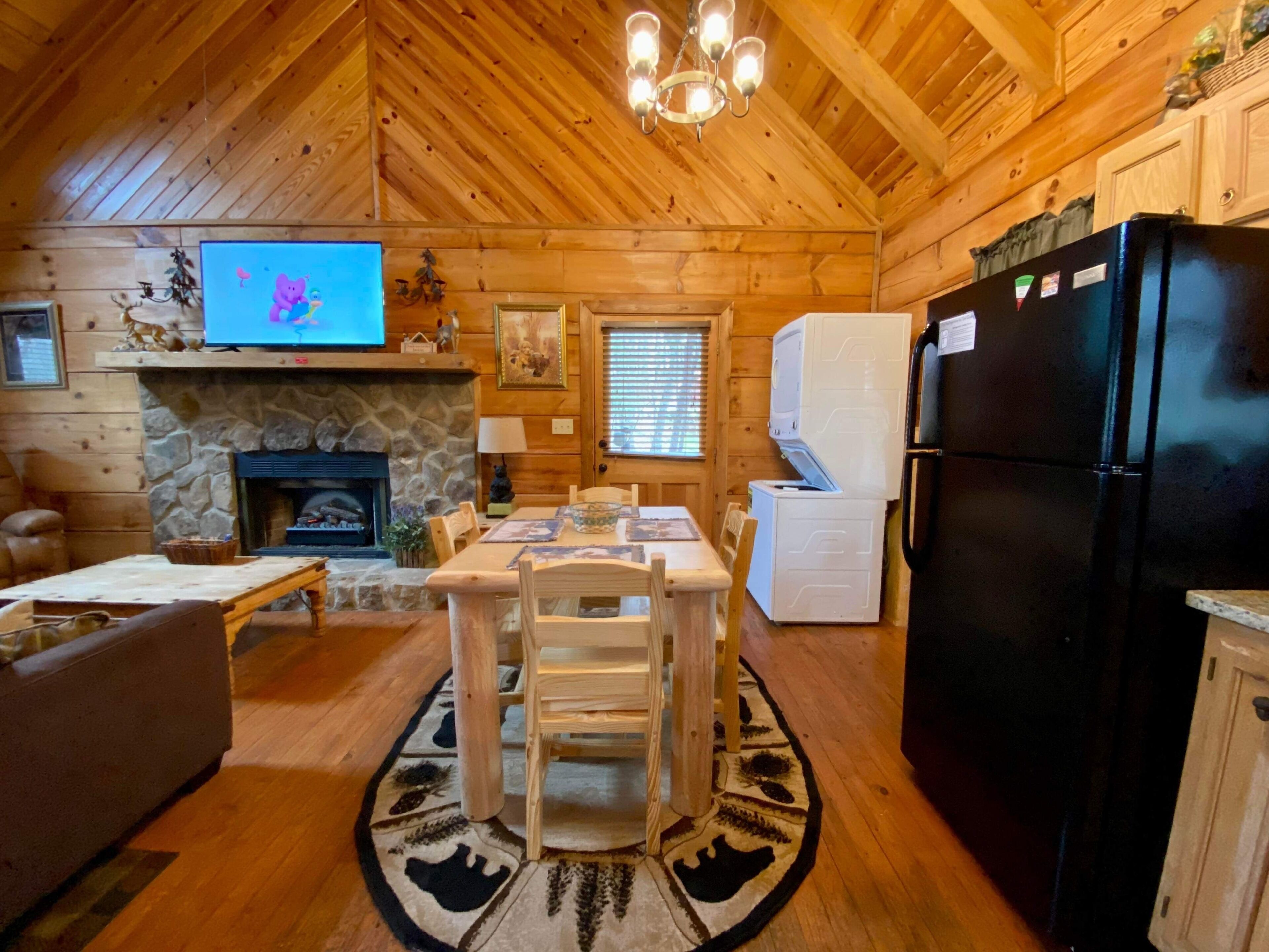 WALK TO 3 FISHING PONDS!!!