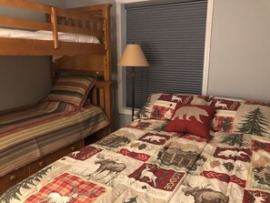 3 bedrooms, free WiFi, bed sheets