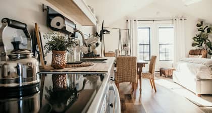 738 Alice Loop - 4 Sea's Cottage