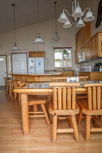 Views from every room!