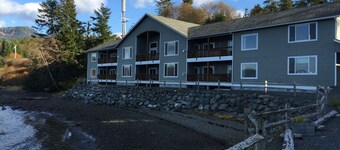 Chichigof Suite at Island View