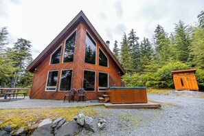 Exterior - Golden Alaska Lodge - Rustic Cabin Rental in Sitka (Sitka)