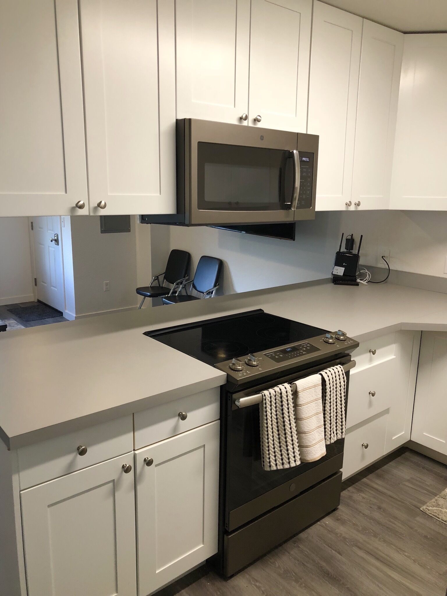 Beautiful Three Bedroom, Two Bath with Mountain Views