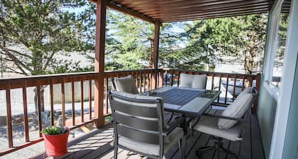 This comfortable seaside home is surrounded by the breathtaking views