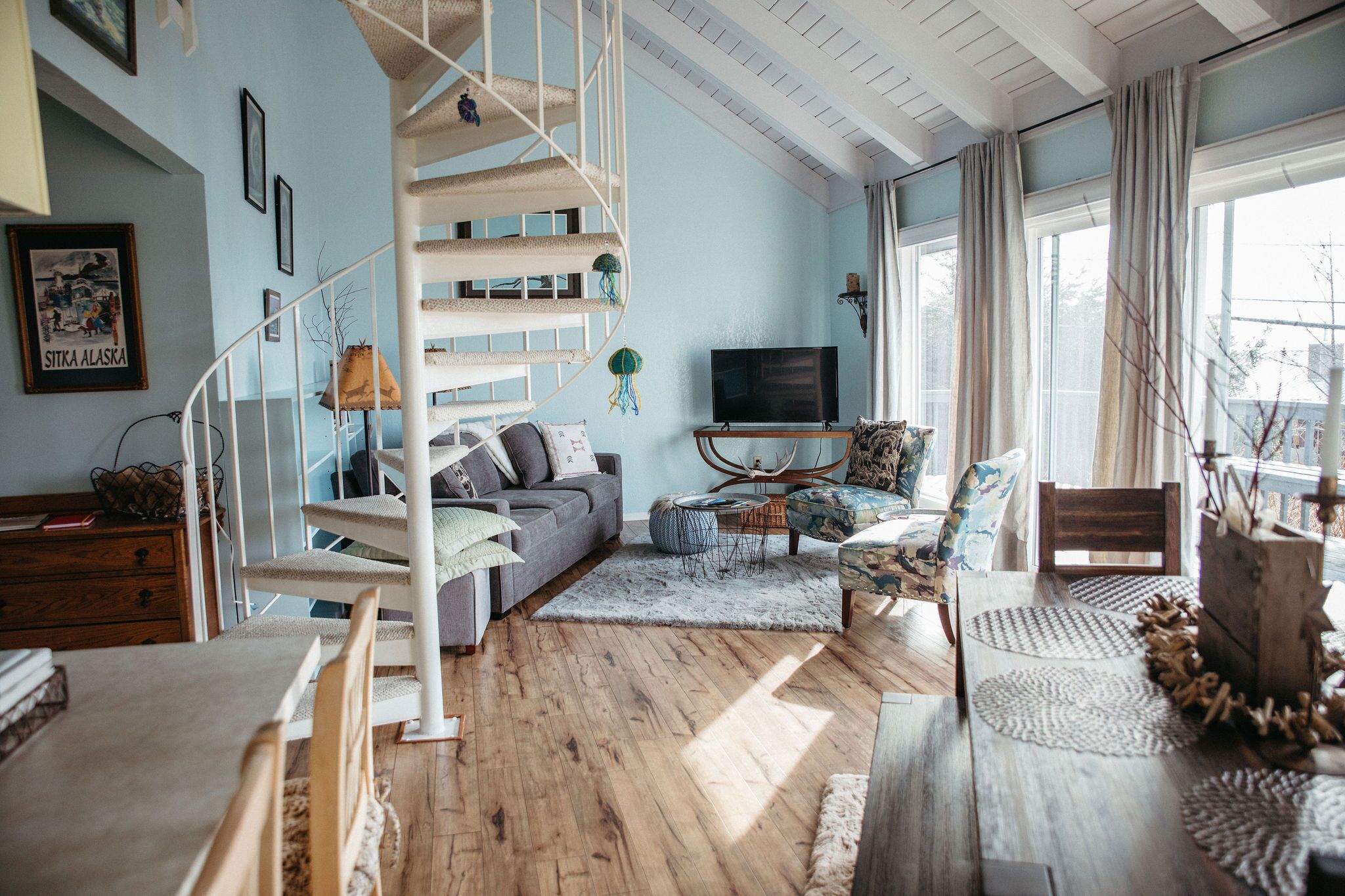 The Kuhnle Home is a charming home ready to make any vacation complete.