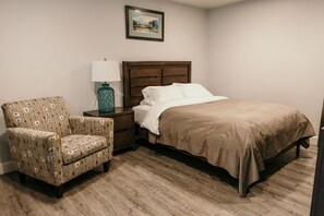 1 bedroom, free WiFi, bed sheets - Vance Towers C: 1  BR, 1  BA Condominium in Sitka, Sleeps 2 (Sitka)