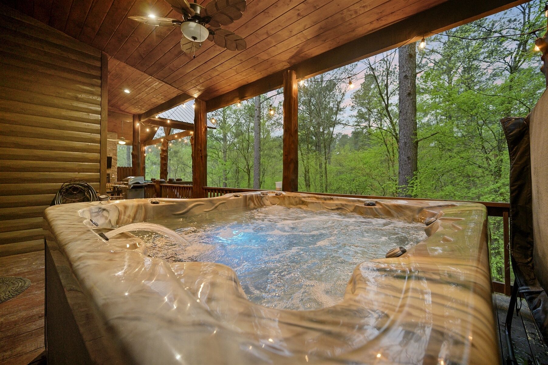 Bain à remous extérieur