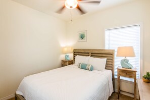 4 soverom, strykejern/-brett, wi-fi og sengetøy