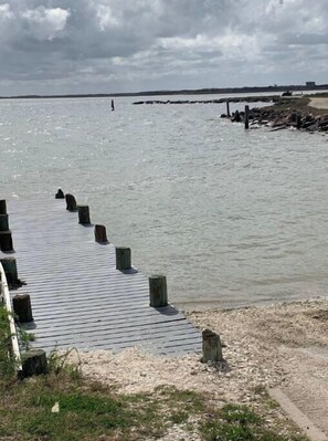 Beach nearby, beach towels - Remote Bay View Home near tranquil Carancahua Bay (Port Lavaca)