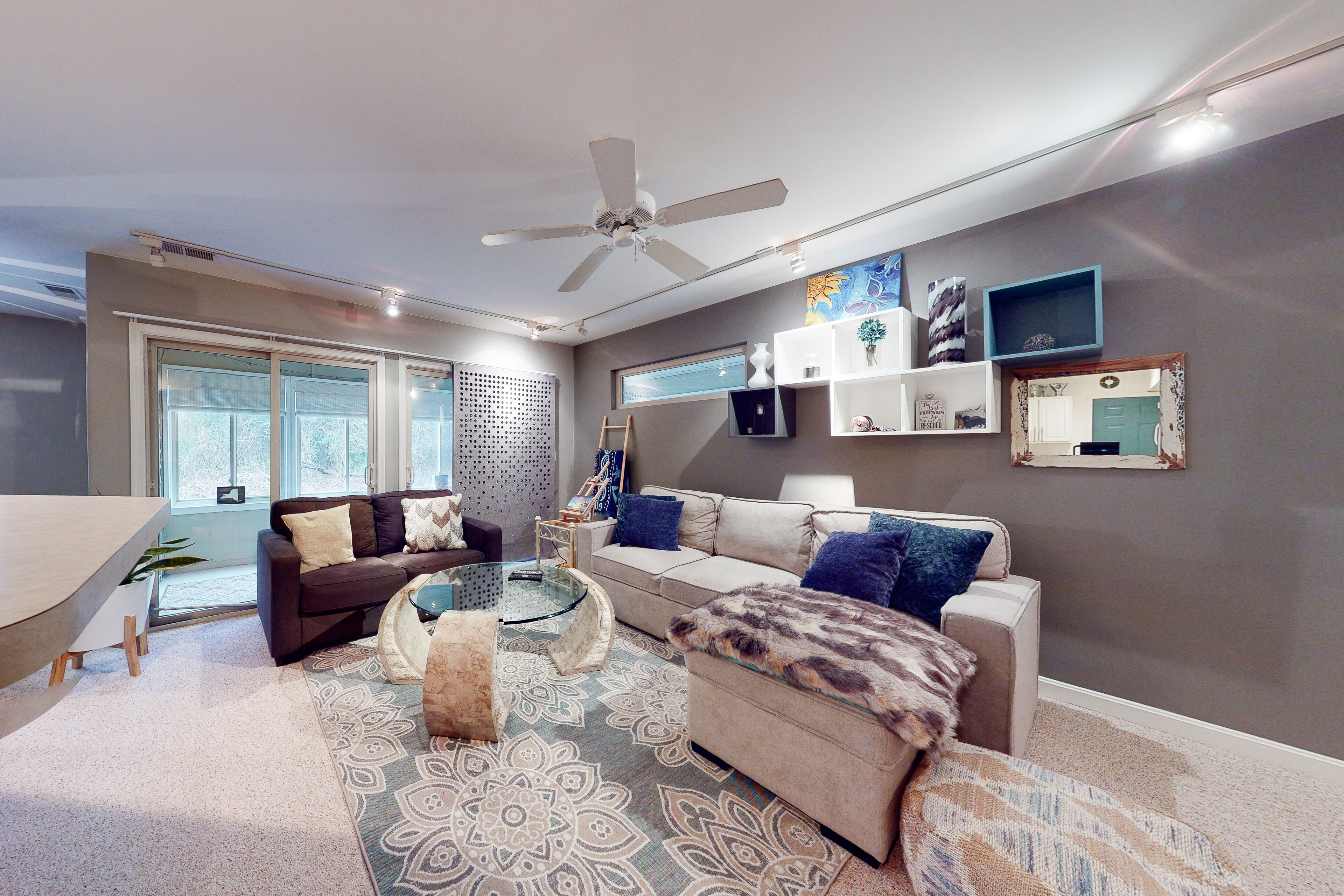 The Plantations condo with sunroom and shared pool access - near beach