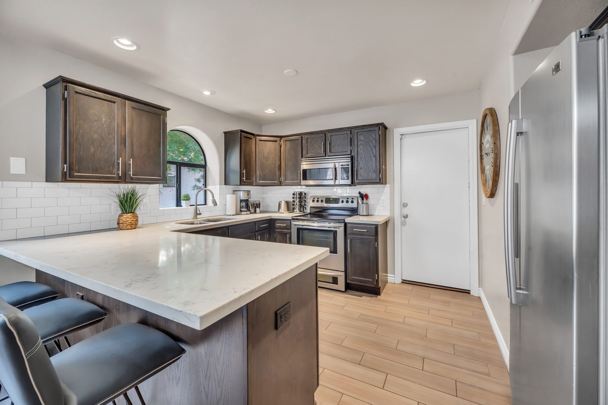 Luxe Kierland Gem-Pool-BBQ-King Bed-Pet Friendly