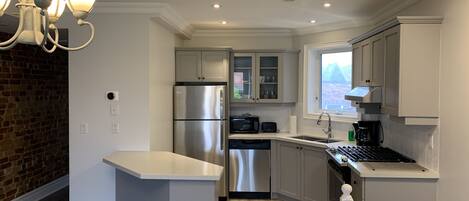 Premium Apartment, 2 Bedrooms, Terrace, City View (The Dovercourt) | Private kitchen