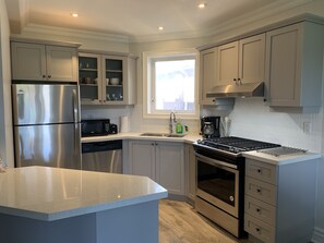Premium Apartment, 2 Bedrooms, Terrace, City View (The Dovercourt) | Private kitchen | Full-sized fridge, oven, stovetop, coffee/tea maker - St Annes Suites (Toronto)