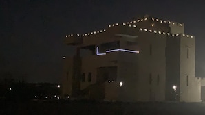 A building with multiple floors and a flat roof, featuring a series of lights along the edges. - Beautiful villa with private beach on the Red sea (Бур-Сафага)