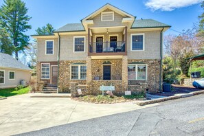 Exterior - Lake Duplex with Central AC, WiFi, Fireplace & W/D - Steps to Pool and Tennis (Lake Junaluska)