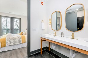 2 camere, ferro/asse da stiro, accesso a Internet, lenzuola