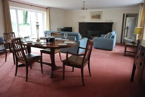 Dining - 4 bed Country House, Haverfordwest Pembrokeshire (Haverfordwest)