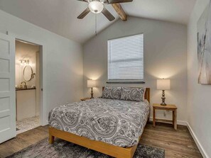 3 dormitorios, tabla de planchar con plancha, wifi gratis y ropa de cama