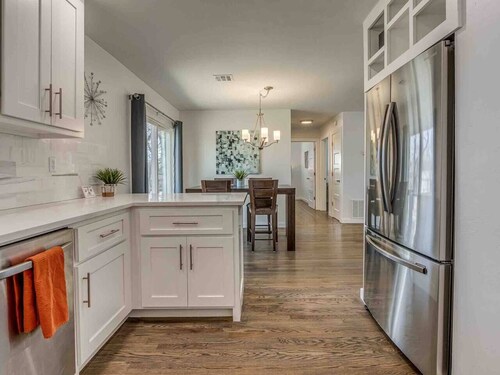 Luxury Modern 3BR - Private Primary Suite!