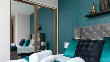 Duplex, Ensuite (The Chandler Suite)