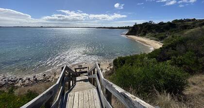 Salty Paws Dog Friendly Luxe Cottage