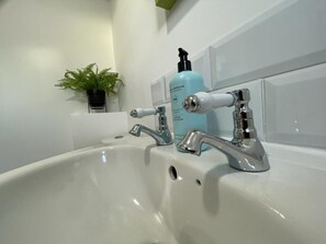 Apartment, Private Bathroom | Bathroom