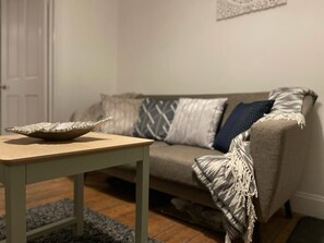 Apartment, Private Bathroom | Lounge