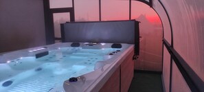 Bain à remous intérieur