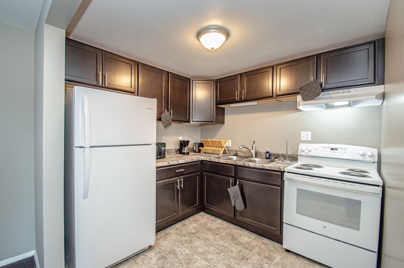 Studio Zen near Kettering Hospitals & Shopping