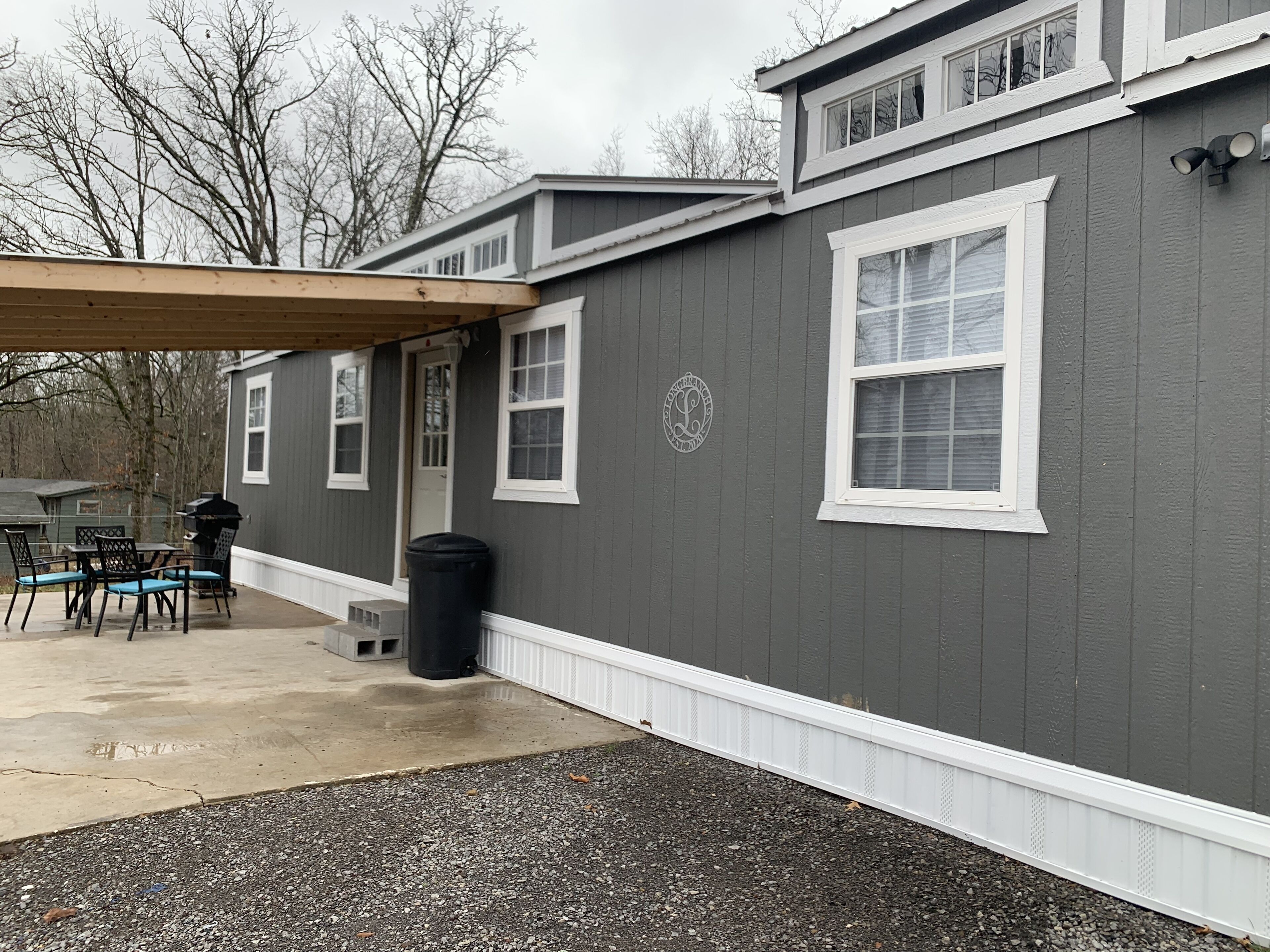 Tiny House with a beautiful view of lake Tenkiller
