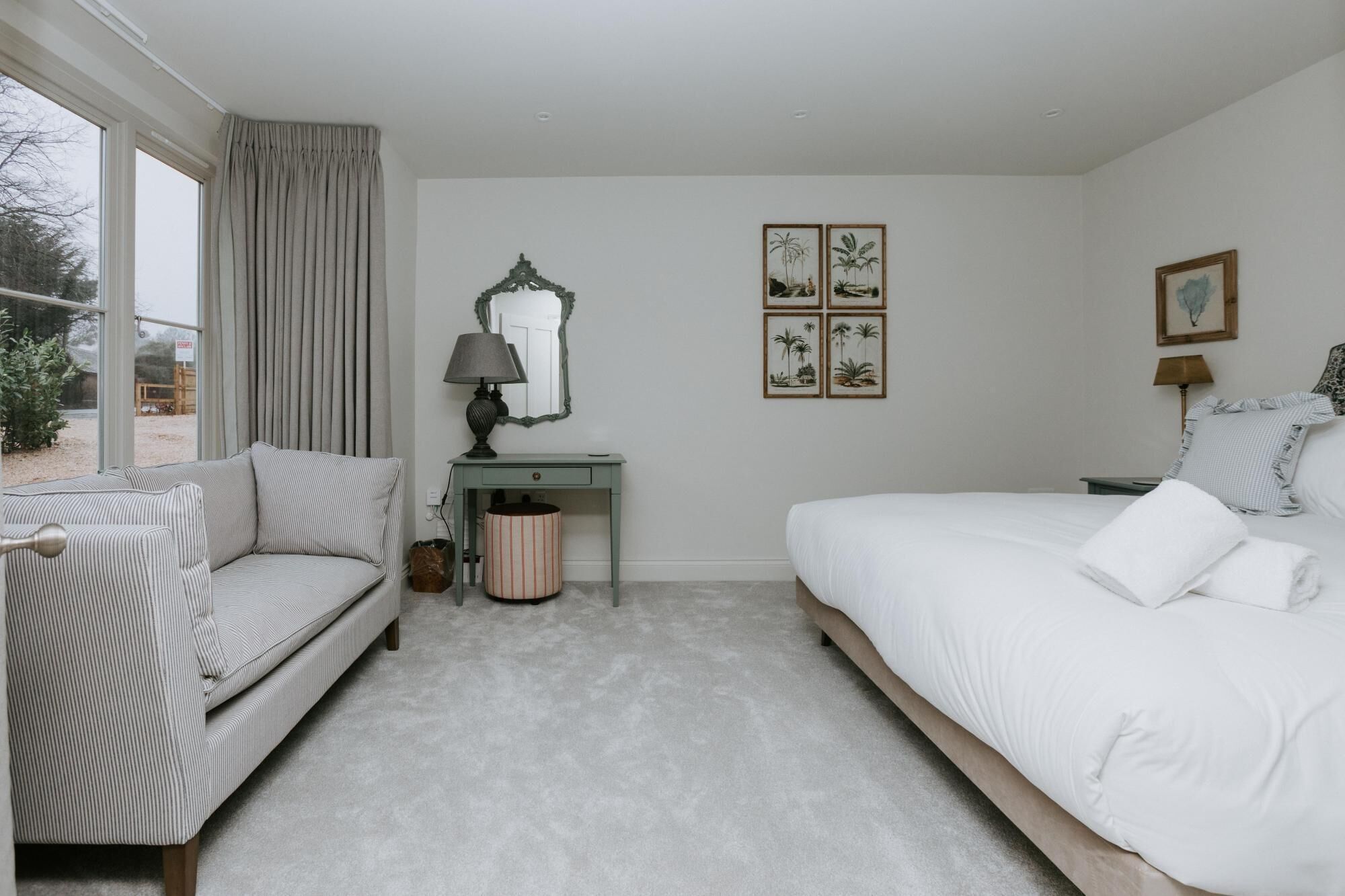 The Dragonfly - Central 2 Bedroom House