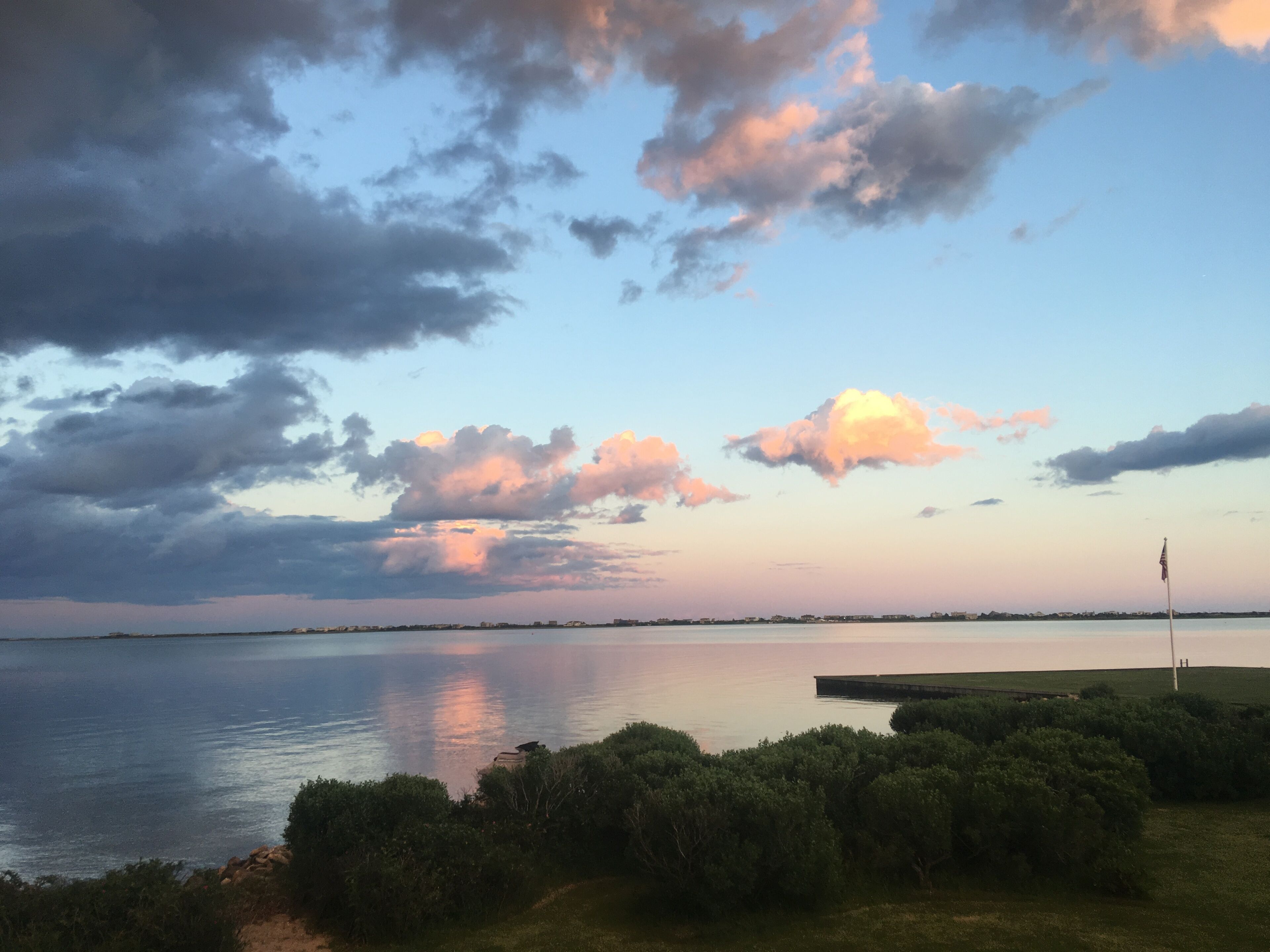 Waterfront Beach House on Beautiful Shinnecock Bay