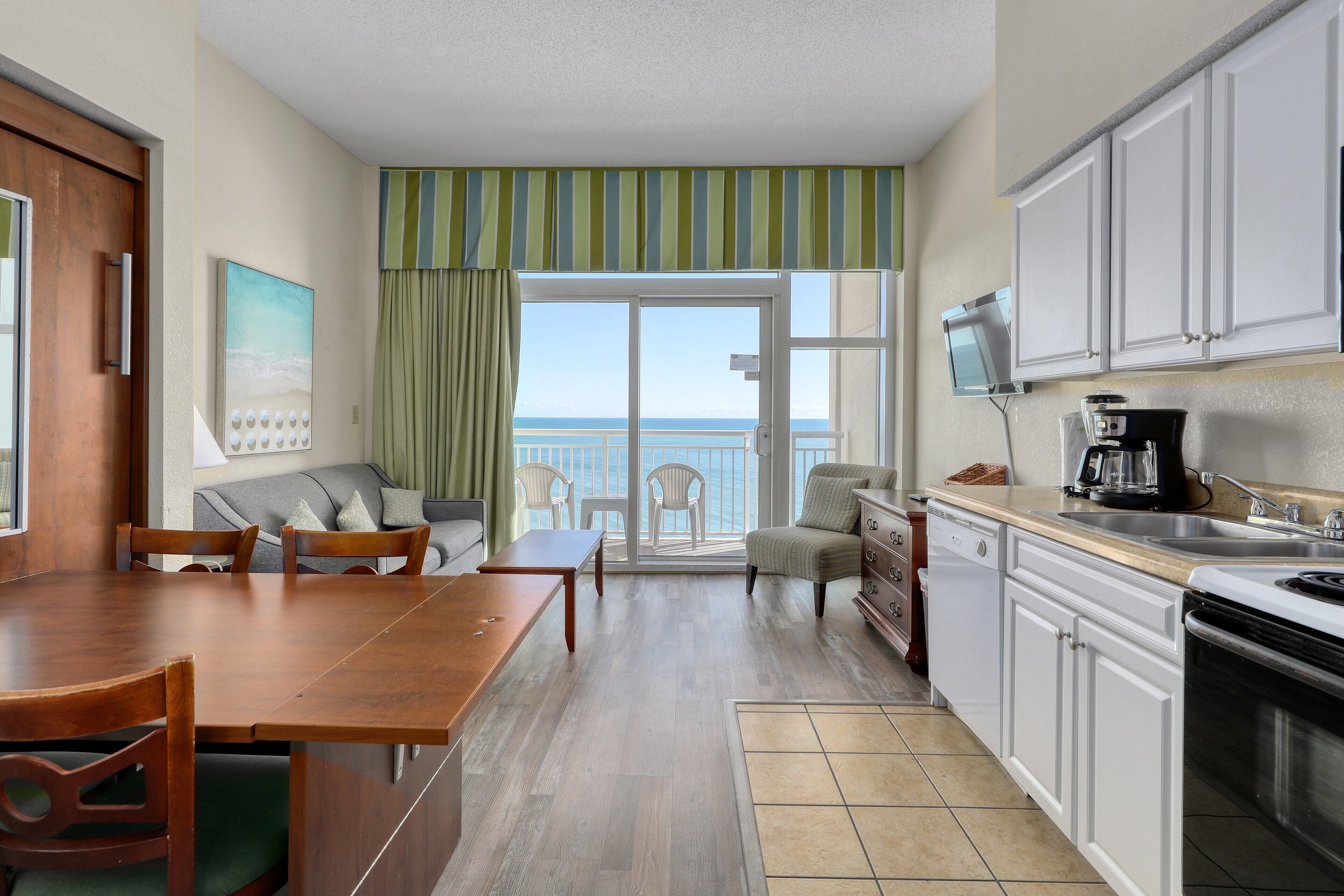 冰箱、微波炉、烤箱、炉灶