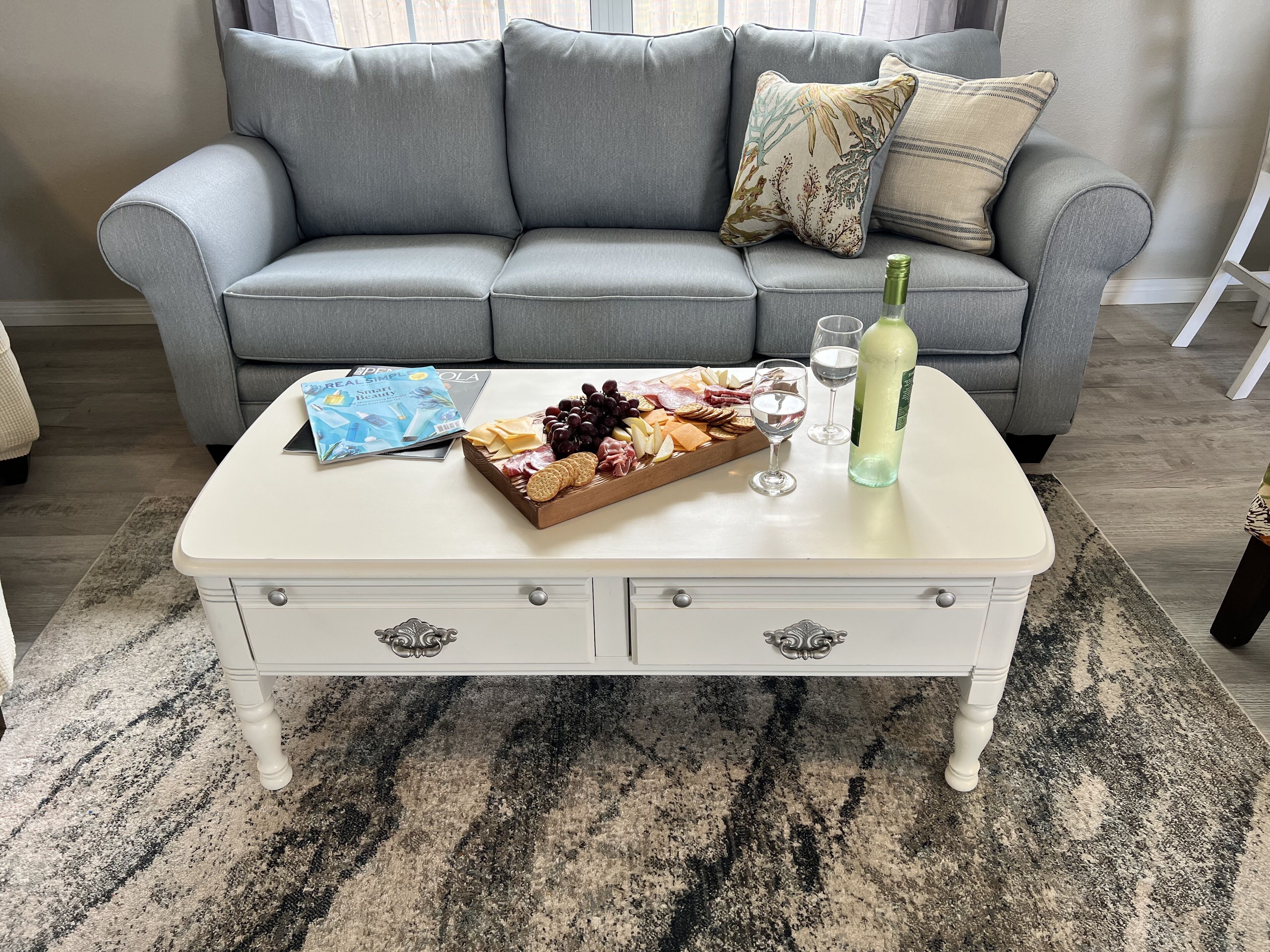 Relaxing Poolside Villa- Minutes to beaches and NAS!!