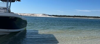 Relaxing Poolside Villa- Minutes to beaches and NAS!!