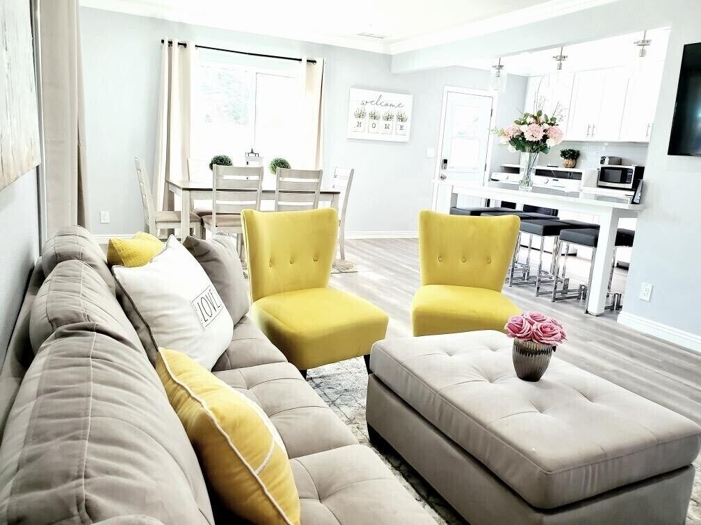 Beautiful Home with Pool Near Disneyland