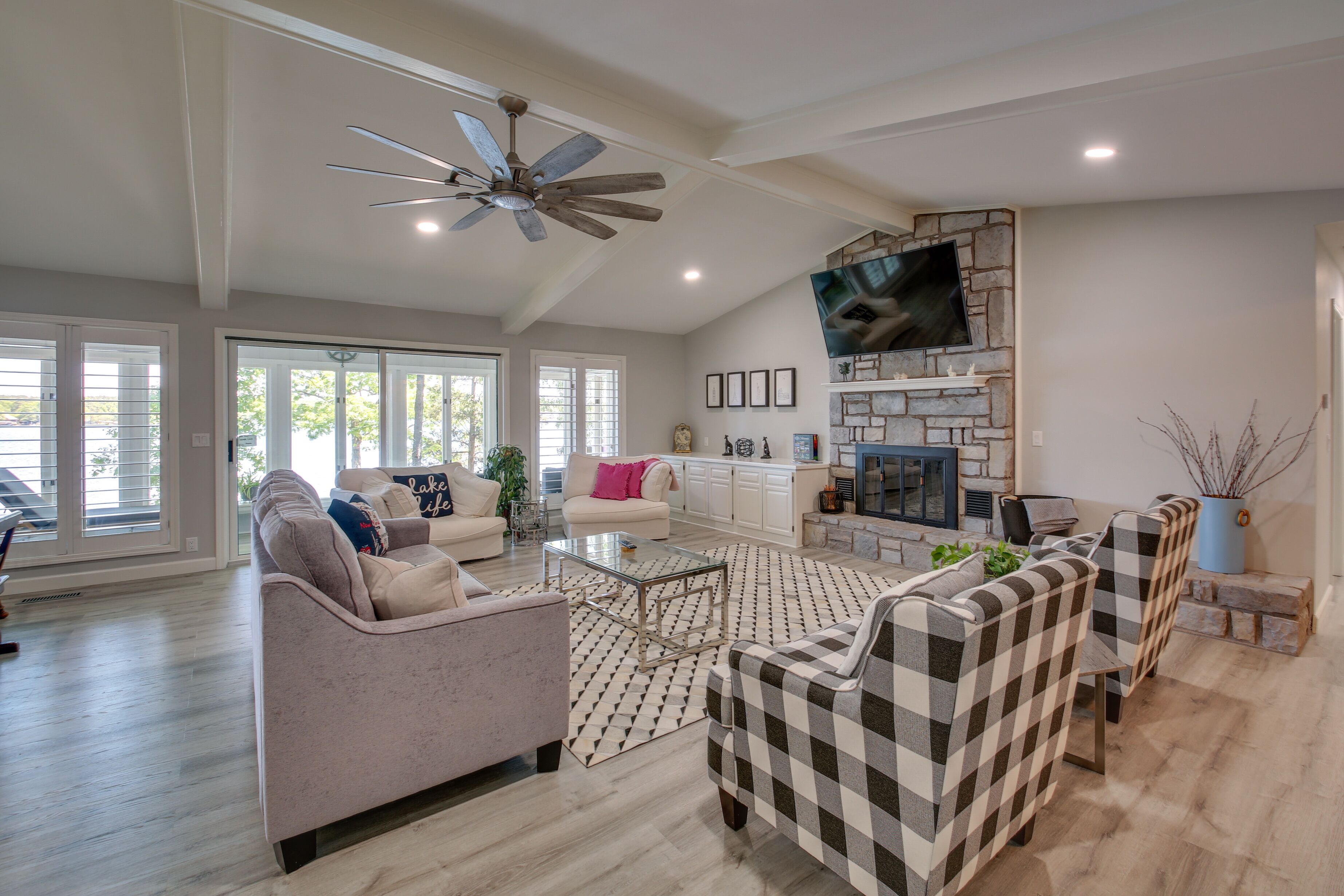 Hot Springs Village Lake House w/ Deck: Near Golf!