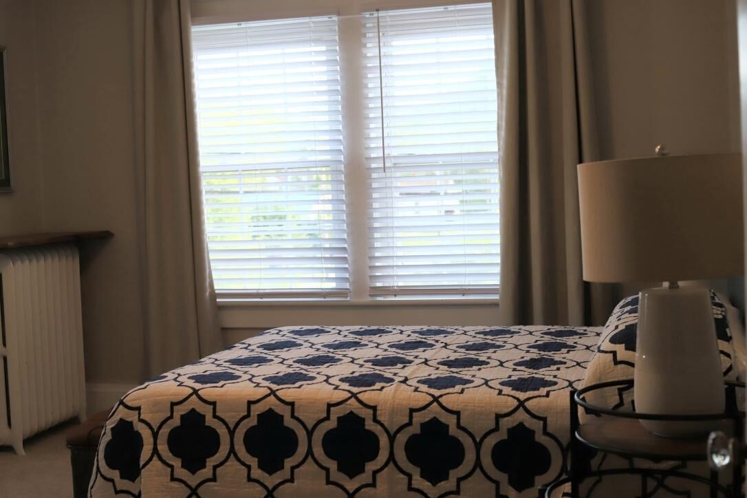 Upstairs Apartment 2 blocks from Greenbrier River.