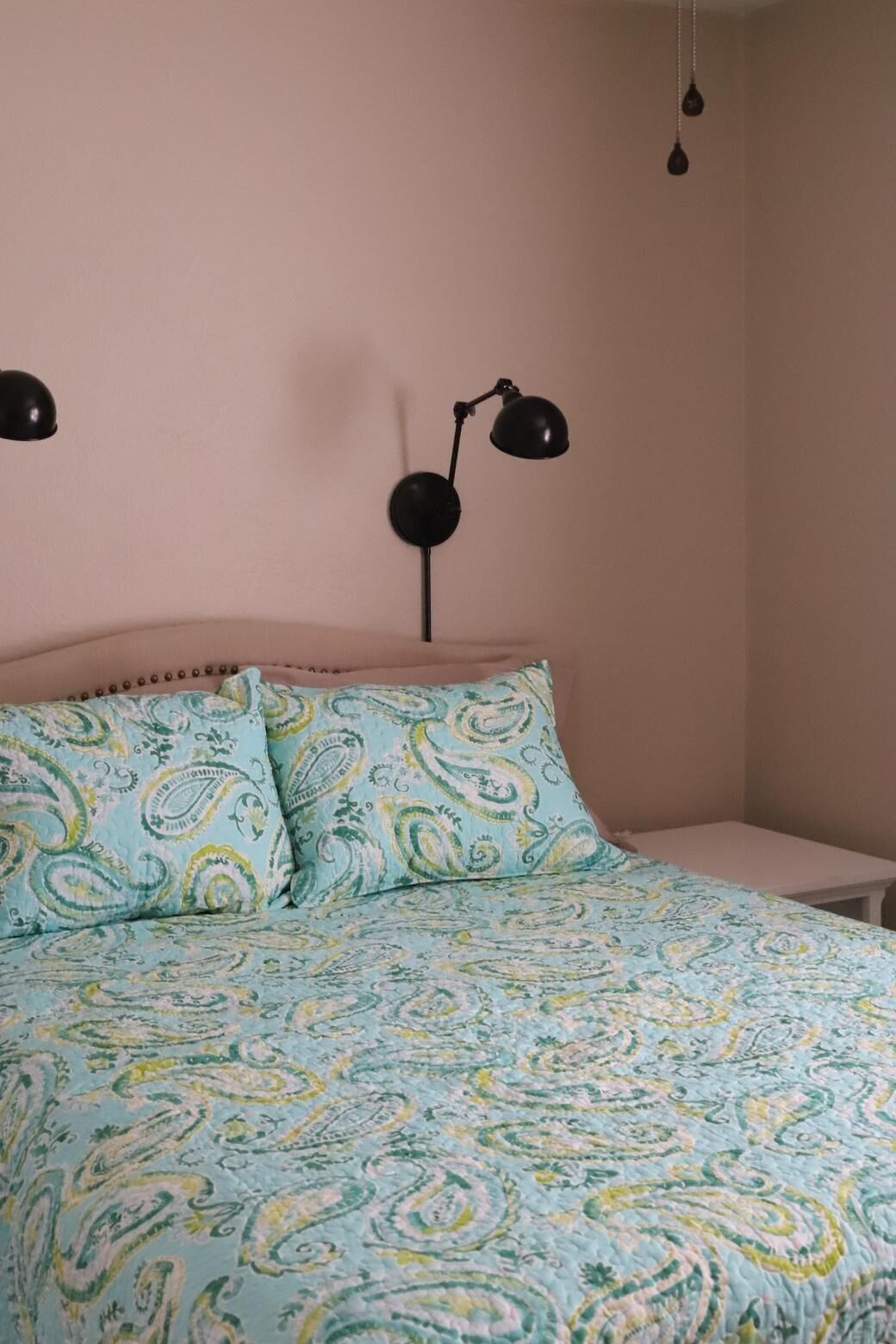 Upstairs Apartment 2 blocks from Greenbrier River.