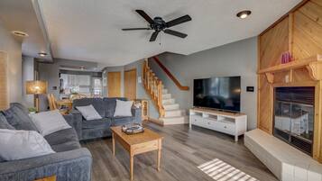 Una Smart TV, libros