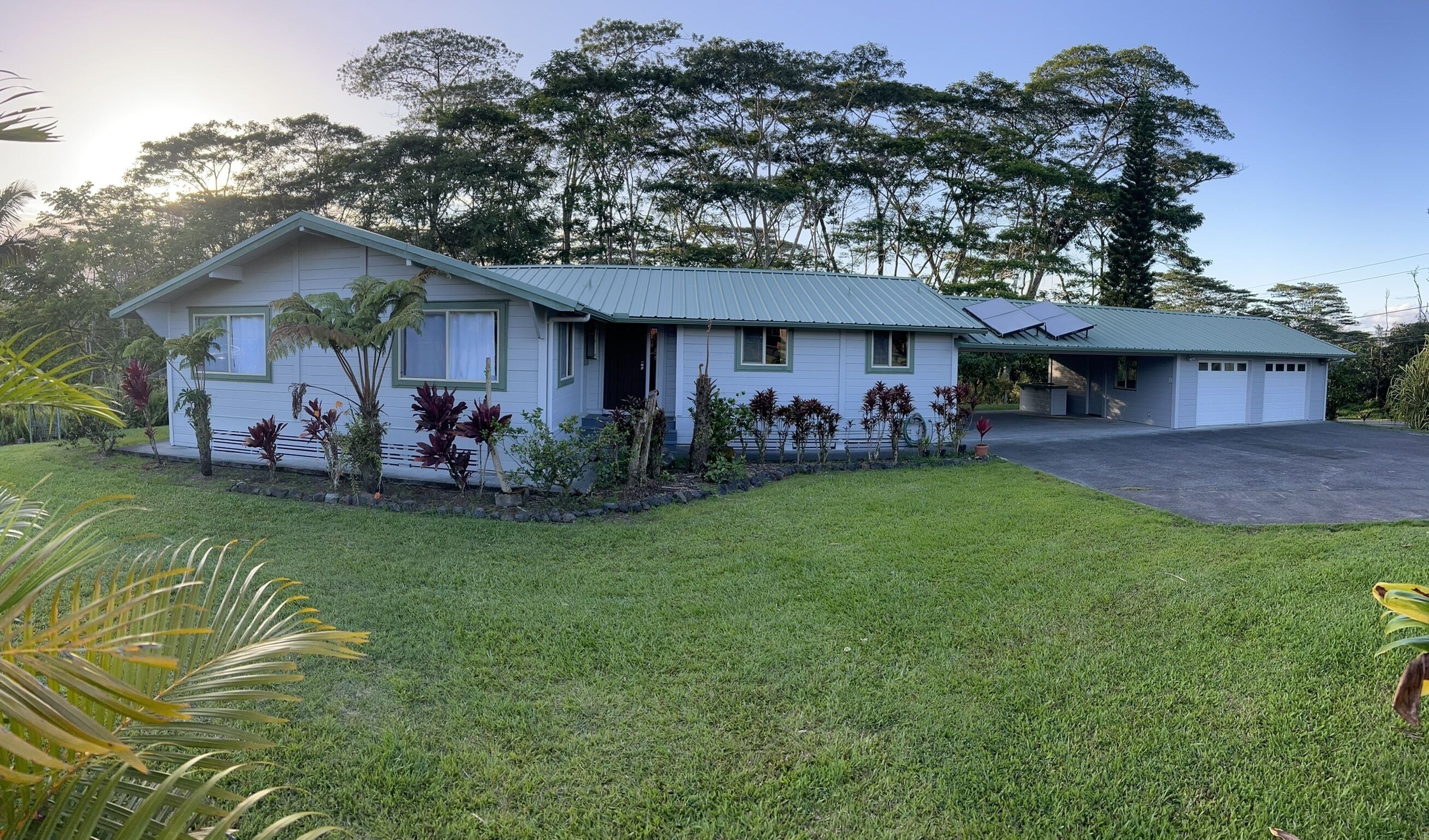 BEAUTIFUL, PEACEFUL & FULLY REMODELED HOME FOR THE PERFECT GETAWAY 