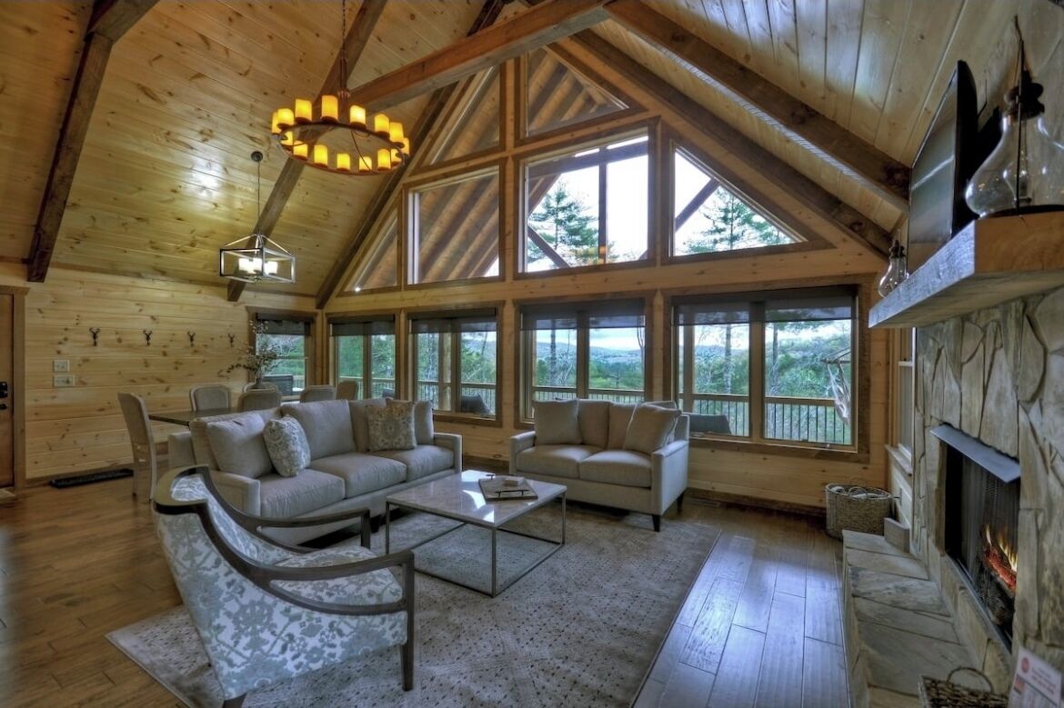 Smart TV, fireplace, stereo