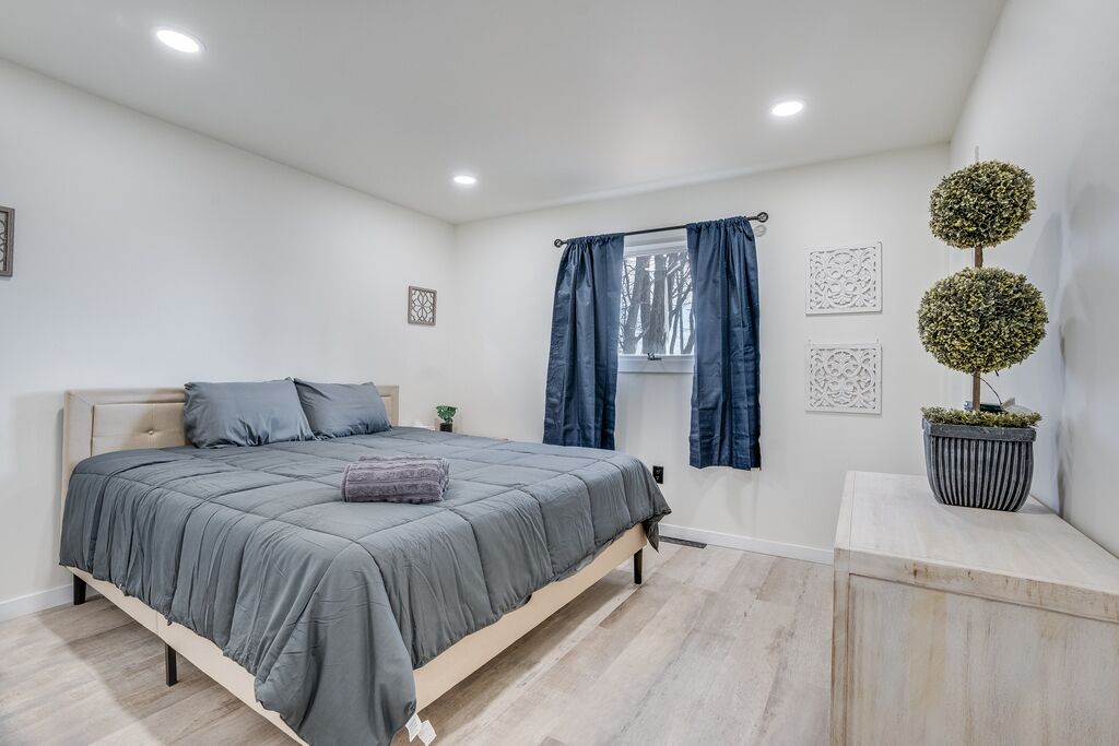 Pocono Mountains - Renovated - Great Location