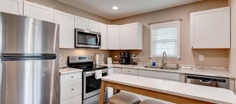 Brand new home - 5 min to ETSU - Comfort & Convenience