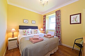 2 bedrooms, travel cot, free WiFi, bed sheets - FORDEL COTTAGE - charming cottage - perfect for exploring country, coast & city (Dalkeith)