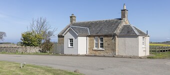 FORDEL COTTAGE - charming cottage - perfect for exploring country, coast & city